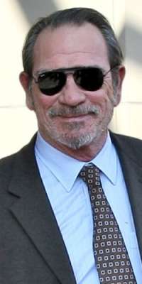 Tommy Lee Jones, Actor, director, producer, screenwriter, alive at age 68